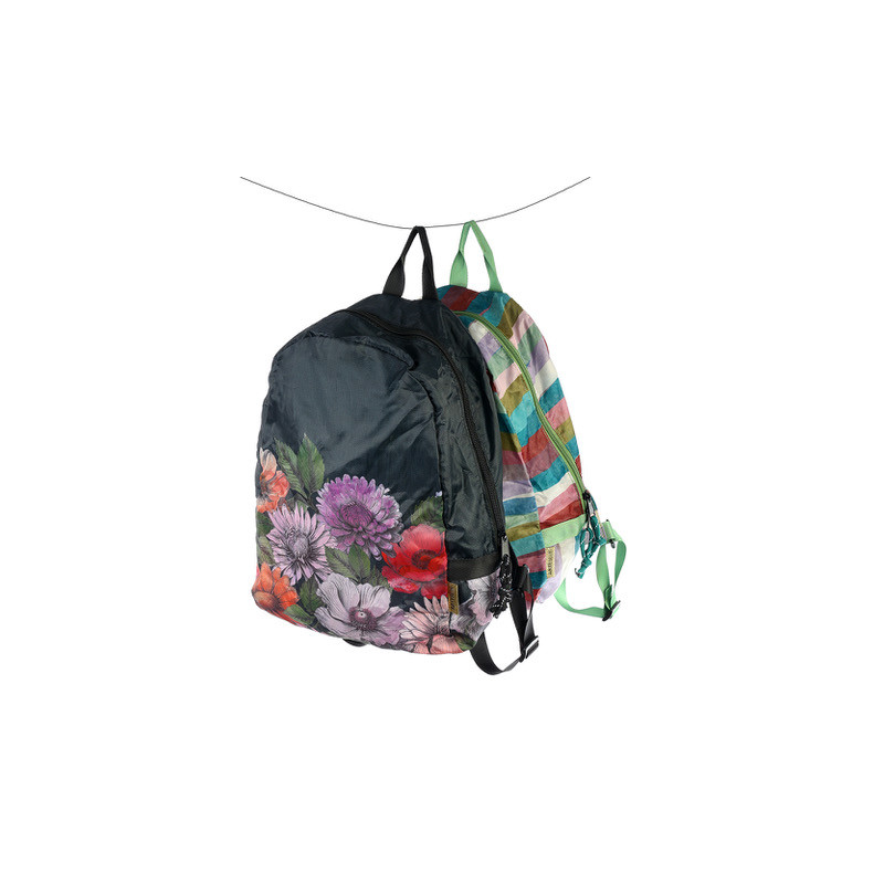 Mochila reutilizable Artebene negra multicolor con estampado floral de mujer