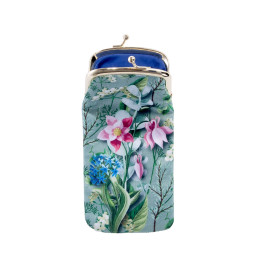 Funda para gafas Artebene verde de diseño floral y encanto Vintage abierta