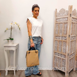 Mochila Devota & Lomba color beige de mujer