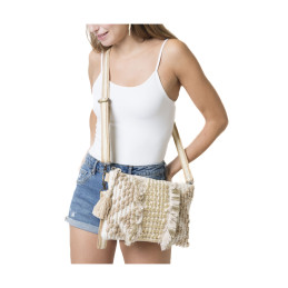Bolso Clutch Textura Tantrend – Natural y Dorado de chica