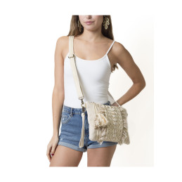 Bolso Clutch con Conchillas y Trenzado Dorado Tantrend verano 2026