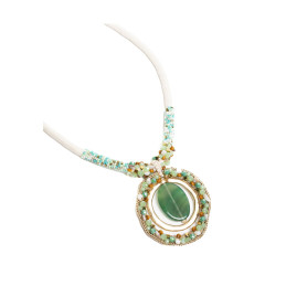 Collar Cordón y Centro de Piedra Tantrend  Verde detalle