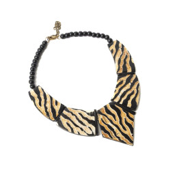 Collar de Asta Tantrend en Estampado Animal