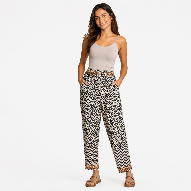 Pantalón tipo babucha Tantrend color negro LINEA BOHO SOUL online