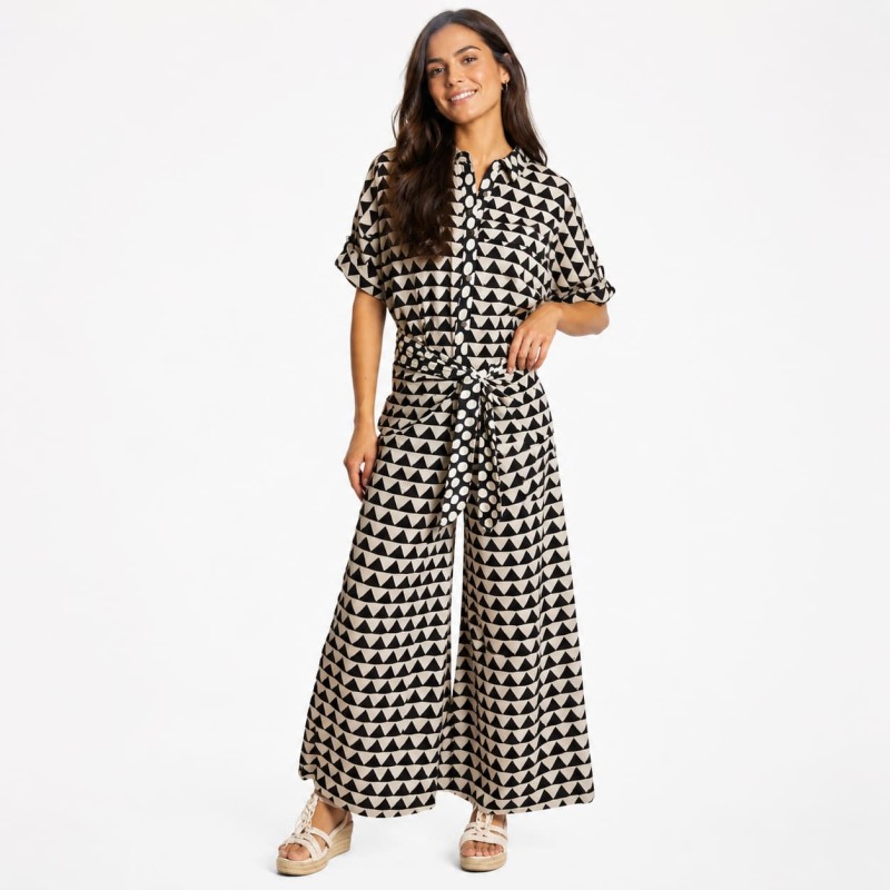 Pantalón campana Tantrend color negro LINEA NATURAL SOUL nueva colección