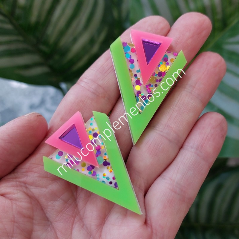 Pendientes de metacrilato FLECHA NEÓN multicolor exclusivos en Milu Complementos
