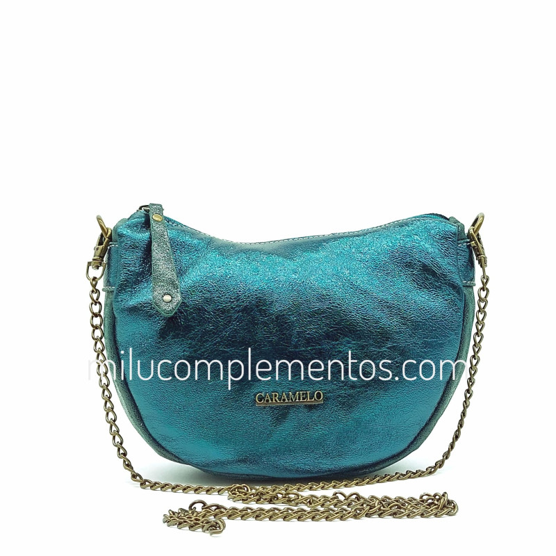 Bolso Caramelo color azul otoño invierno 2024 2025