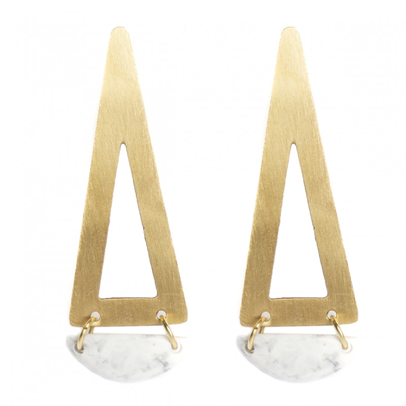 Pendientes largos Tantrend color dorado nueva colección 2025