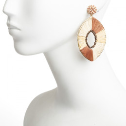 Pendientes largos marca Tantrend color marrón