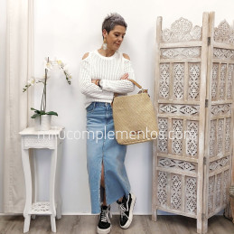 Bolso bandolera Simosastre color beige de mujer de la colección Denisse tamaño real