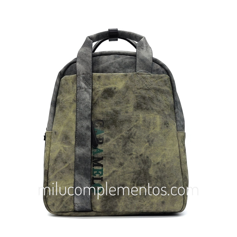 Mochila Caramelo color verde  de chica