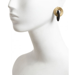 Pendientes Tantrend color negro/dorado en oreja