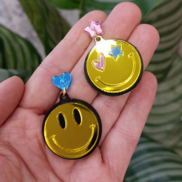 Pendientes metacrilato SMILE efecto espejo de mujer